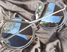 Load image into Gallery viewer, Ladies Oversized Bug Eye Metal Shades Kargo Fresh
