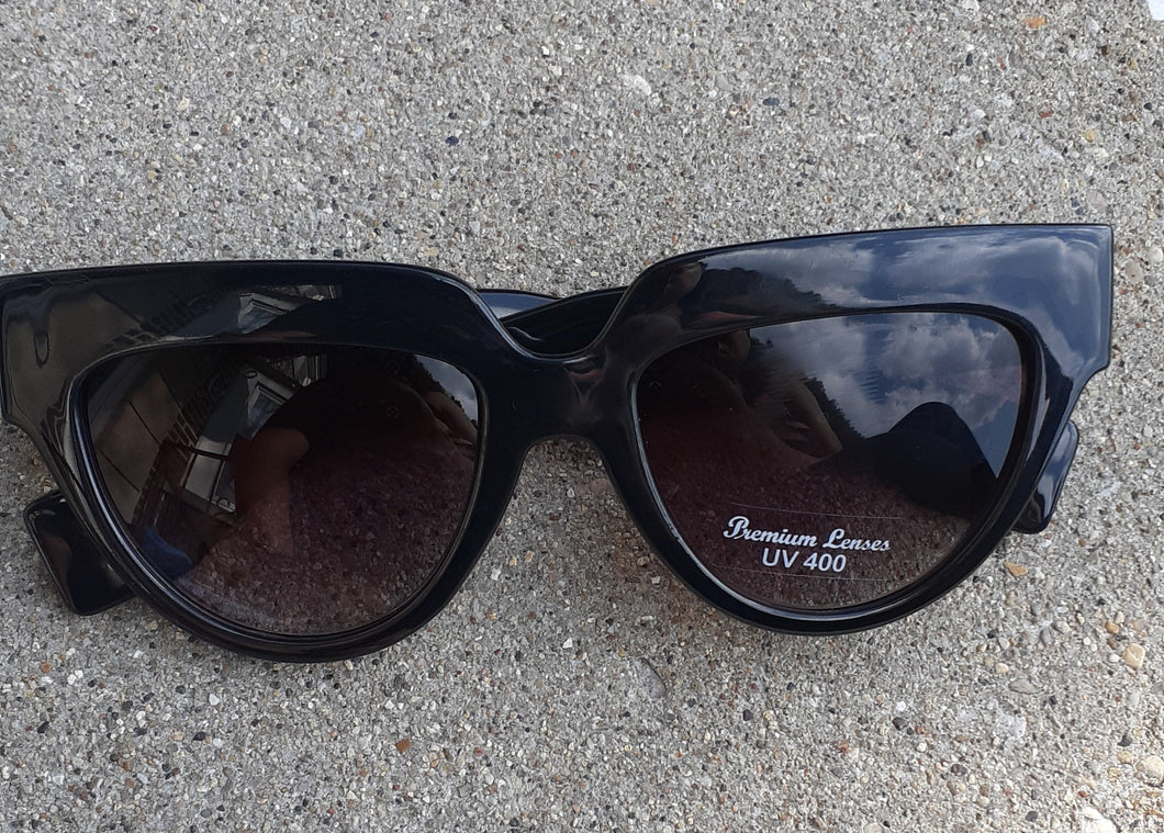 Ladies Oversized black Shades Kargo Fresh