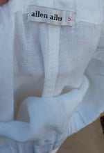 Load image into Gallery viewer, Ladies White Linen Pants Size Small Kargo Fresh
