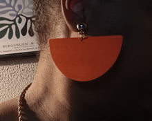 Load image into Gallery viewer, Large Minimalist wood clip on earrings Kargo Fresh
