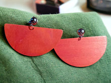 Load image into Gallery viewer, Large Minimalist wood clip on earrings Kargo Fresh
