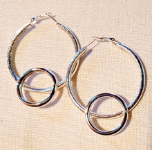 Load image into Gallery viewer, Large Spiral Hoop Earrings Kargo Fresh
