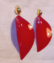 Load image into Gallery viewer, Large acrylic Leaf design Earrings Clip on Kargo Fresh
