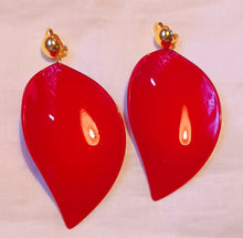 Load image into Gallery viewer, Large acrylic Leaf design Earrings Clip on Kargo Fresh
