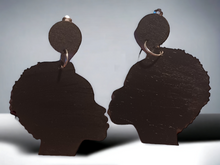 Load image into Gallery viewer, Large afrocentric profile clip on earrings Kargo Fresh
