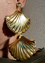 Load image into Gallery viewer, Large art deco design clip on earrings Kargo Fresh
