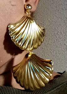 Large art deco sea shell design clip on earrings Kargo Fresh