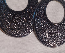 Load image into Gallery viewer, Large clip on boho hoop earrings Kargo Fresh
