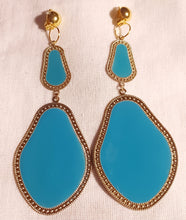 Load image into Gallery viewer, Large gold metal clip on abstract dangle earrings Kargo Fresh
