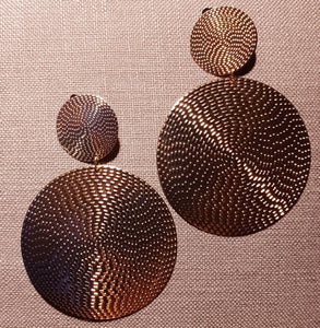 Large hammered disc earrings Kargo Fresh