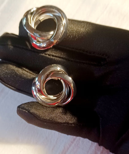 Large silver knot clip on earrings Kargo Fresh