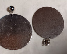 Load image into Gallery viewer, Large silver wood disc clip on earrings Kargo Fresh
