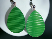 Load image into Gallery viewer, Large vintage green Hammered Clip on Earrings Kargo Fresh
