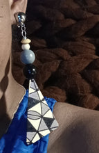 Load image into Gallery viewer, Light boho dangle clip on earrings Kargo Fresh
