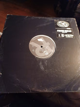 Load image into Gallery viewer, M.O.P. - FIRING SQUAD (VINYL LP) 1996!! RARE!! Promo CLEAN VINYL Kargo Fresh
