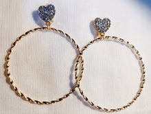 Load image into Gallery viewer, Medium sized gold metal clip on hoops Kargo Fresh
