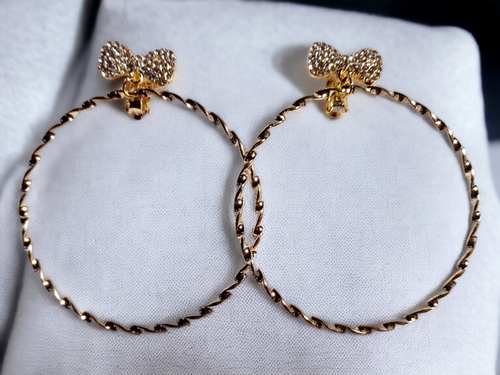 Medium sized gold metal clip on hoops Kargo Fresh
