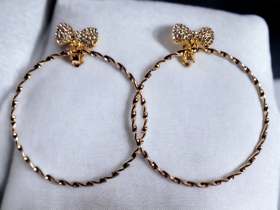 Medium sized gold metal clip on hoops Kargo Fresh