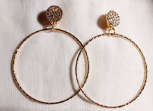 Load image into Gallery viewer, Medium sized gold metal clip on hoops Kargo Fresh
