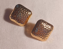 Load image into Gallery viewer, Medium sized hammered clip on stud earrings Kargo Fresh
