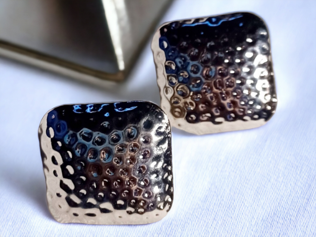 Medium sized hammered clip on stud earrings Kargo Fresh