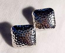 Load image into Gallery viewer, Medium sized hammered clip on stud earrings Kargo Fresh
