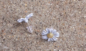 Metal Daisy Flower Stud Earrings Kargo Fresh