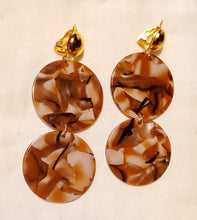 Load image into Gallery viewer, Minimalist Confetti Acrylic clip on Earrings Kargo Fresh
