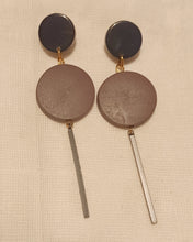 Load image into Gallery viewer, Minimalist Natural Wood Clip On Earrings Kargo Fresh
