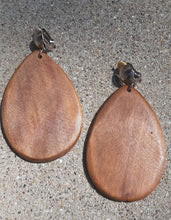 Load image into Gallery viewer, Minimalist Wooden Clip on Earrings Kargo Fresh
