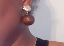 Load image into Gallery viewer, Minimalist Wooden Clip on Earrings Kargo Fresh
