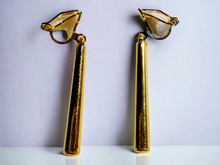 Load image into Gallery viewer, Minimalist gold bar clip on earrings Kargo Fresh
