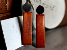 Load image into Gallery viewer, Minimalist wood clip on earrings Kargo Fresh
