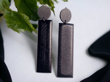 Load image into Gallery viewer, Minimalist wood clip on earrings Kargo Fresh
