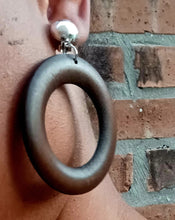 Load image into Gallery viewer, Minimalist wooden hoop clip on earrings Kargo Fresh
