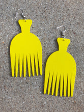 Load image into Gallery viewer, Natural Wood Afro Pick Earrings Kargo Fresh
