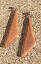 Load image into Gallery viewer, Natural Wood Clip On Earrings Kargo Fresh
