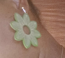 Load image into Gallery viewer, Natural Wood Flower Clip On Earrings Kargo Fresh

