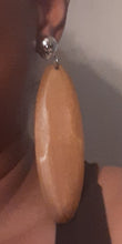 Load image into Gallery viewer, Natural wood Clip On Earrings Kargo Fresh
