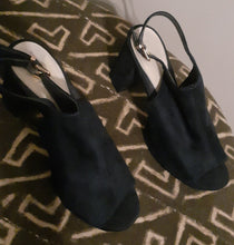 Load image into Gallery viewer, Navy Blue Faux Suede Platforms  Size 8 Kargo Fresh
