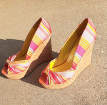 Load image into Gallery viewer, Nine West Chill Pill Wedges Size 7.5 Kargo Fresh
