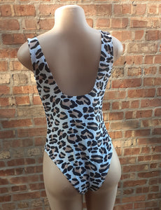 One piece Leopard Print Bikini Size L Kargo Fresh