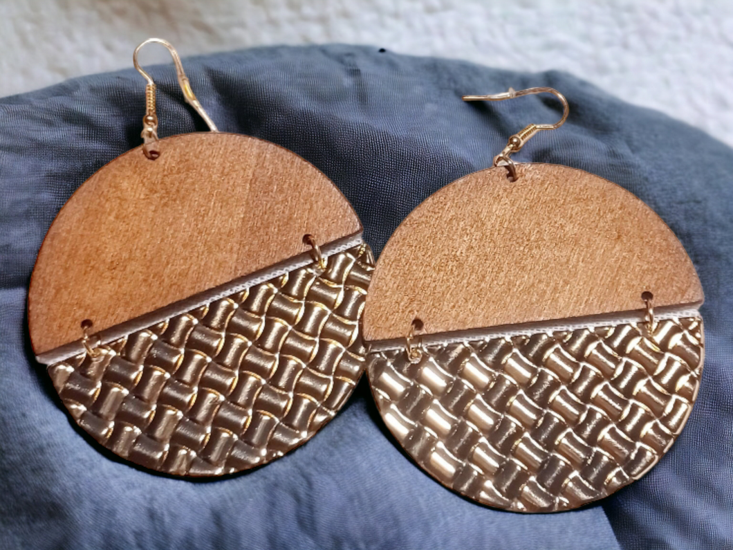 Hammered metal and wood Earrings