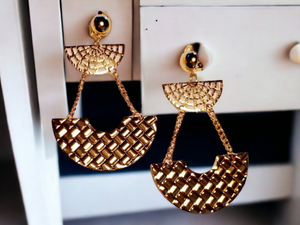 Abstract Metal Clip On Earrings Gold
