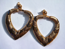 Load image into Gallery viewer, Large heart bamboo clip on earrings
