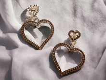 Load image into Gallery viewer, Clip on rhinestone heart earrings
