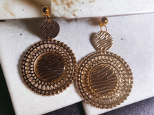 Load image into Gallery viewer, Hammered metal disc clip on earrings 4 inch
