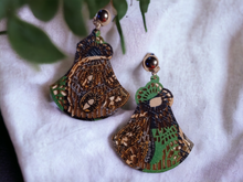 Load image into Gallery viewer, Handmade silk and wood boho earrings clip on
