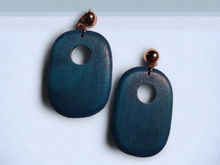 Load image into Gallery viewer, Minimalist wood boho clip on earrings
