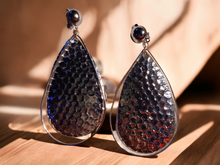 Load image into Gallery viewer, Hammered metal disc clip on earrings 3 inch
